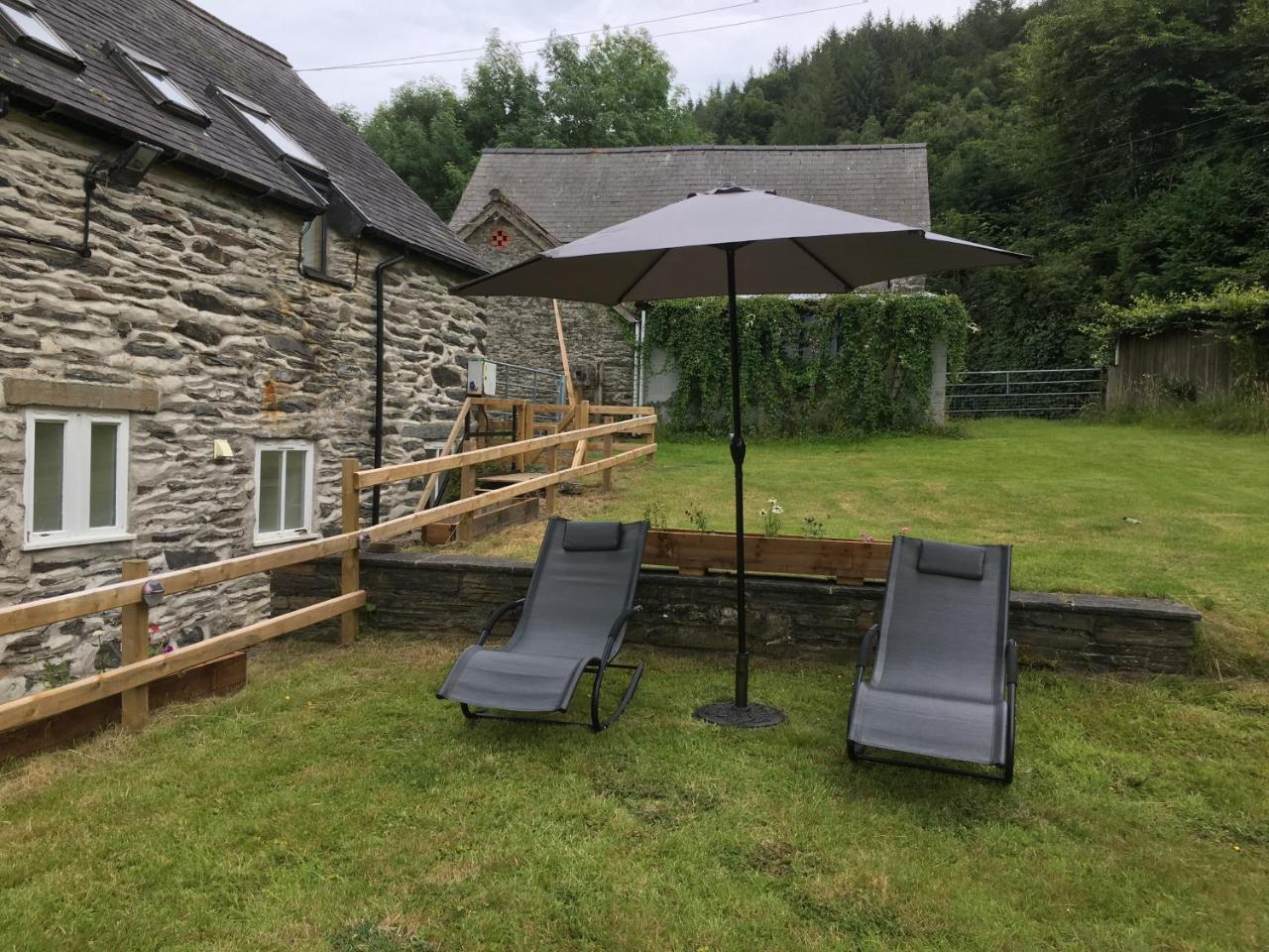 Bryn Melyn Farm Cottages Бала Екстериор снимка